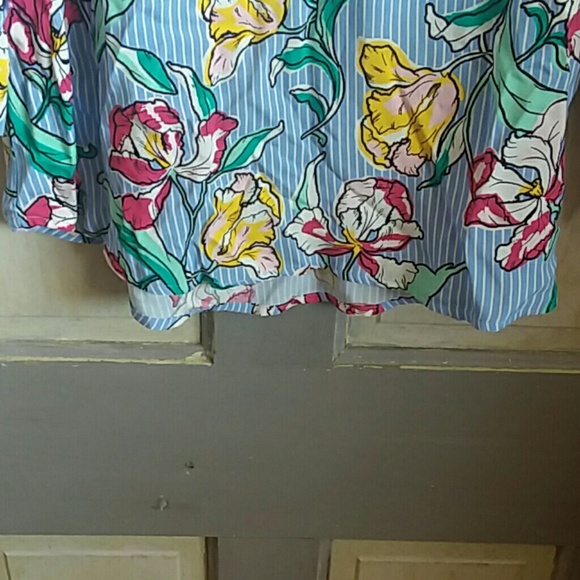 Apt 9 striped floral blouse - Picture 6 of 6